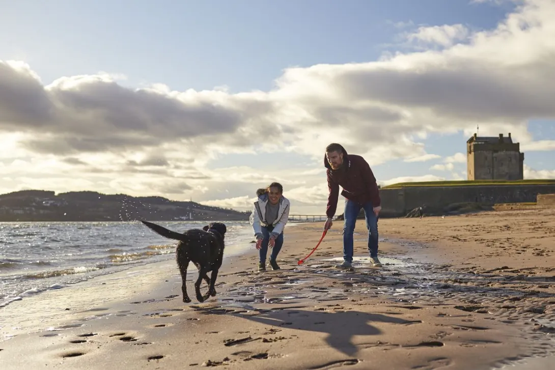 Broughty Ferry Beach family with dog
