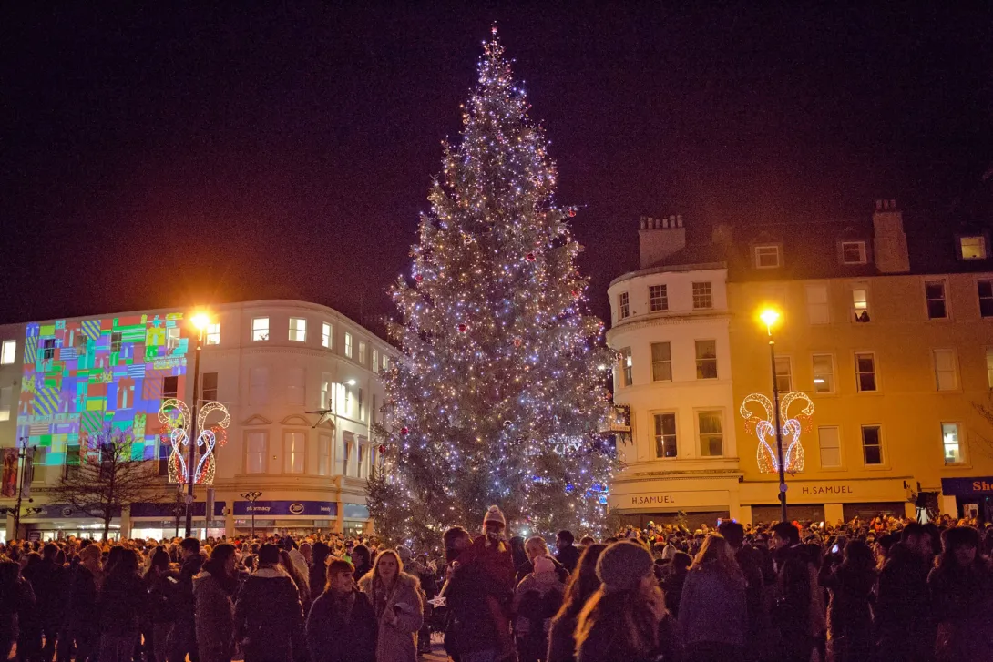 Crowd at giant Christmas tree